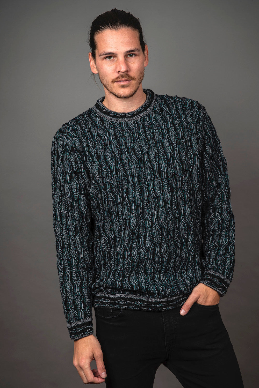 Wave - Black Sweater Jumper Merino Wool 3D Geccu Knitwear